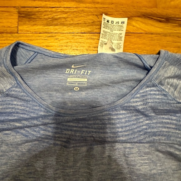 Nike long sleeve! Dri-Fit - Picture 2 of 3